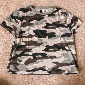 Camo short sleeve tee